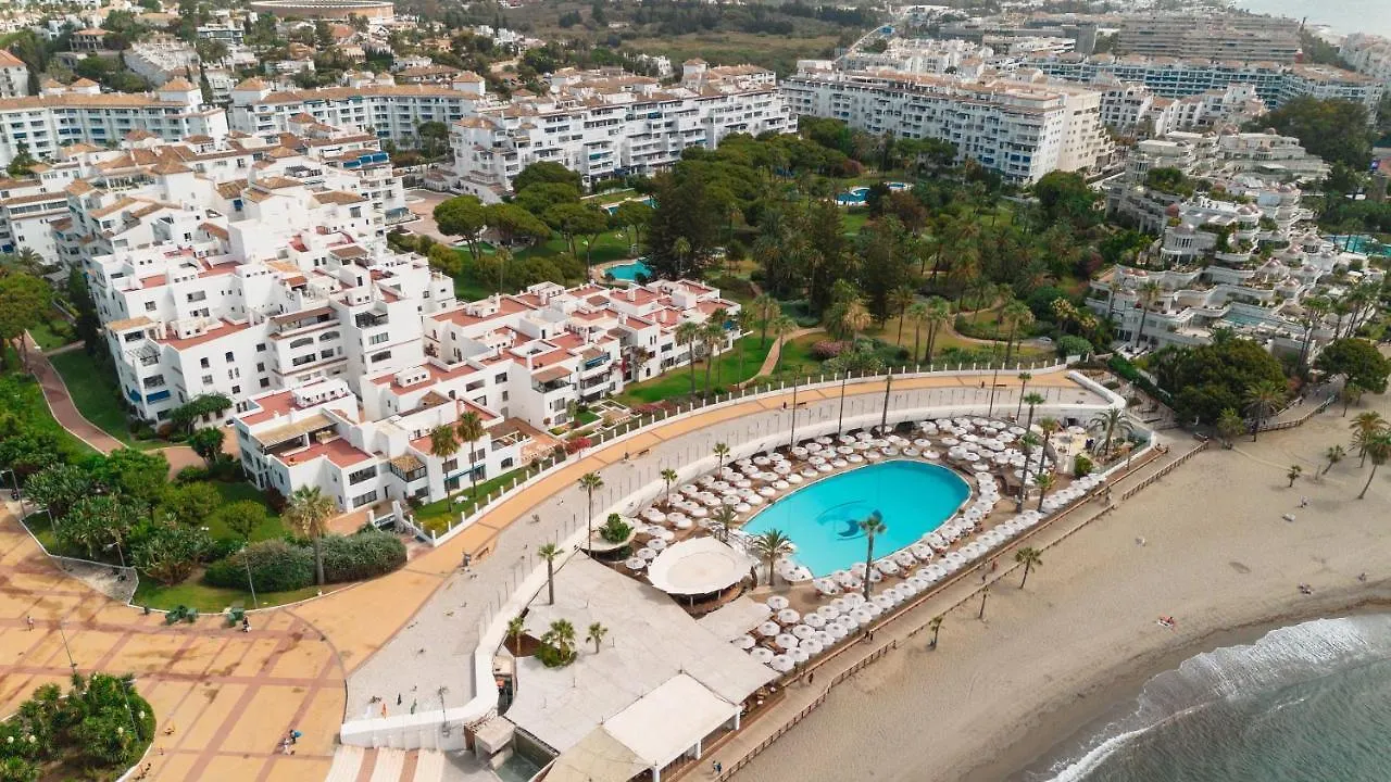 Apartment Holiday Home, With Direct Access To The Beach, Sea Views And South Facing, In Puerto Banus Marbella