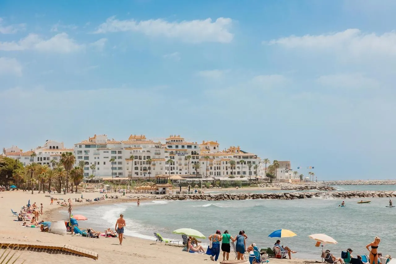 Apartamento Holiday Home, With Direct Access To The Beach, Sea Views And South Facing, In Puerto Banus Marbella